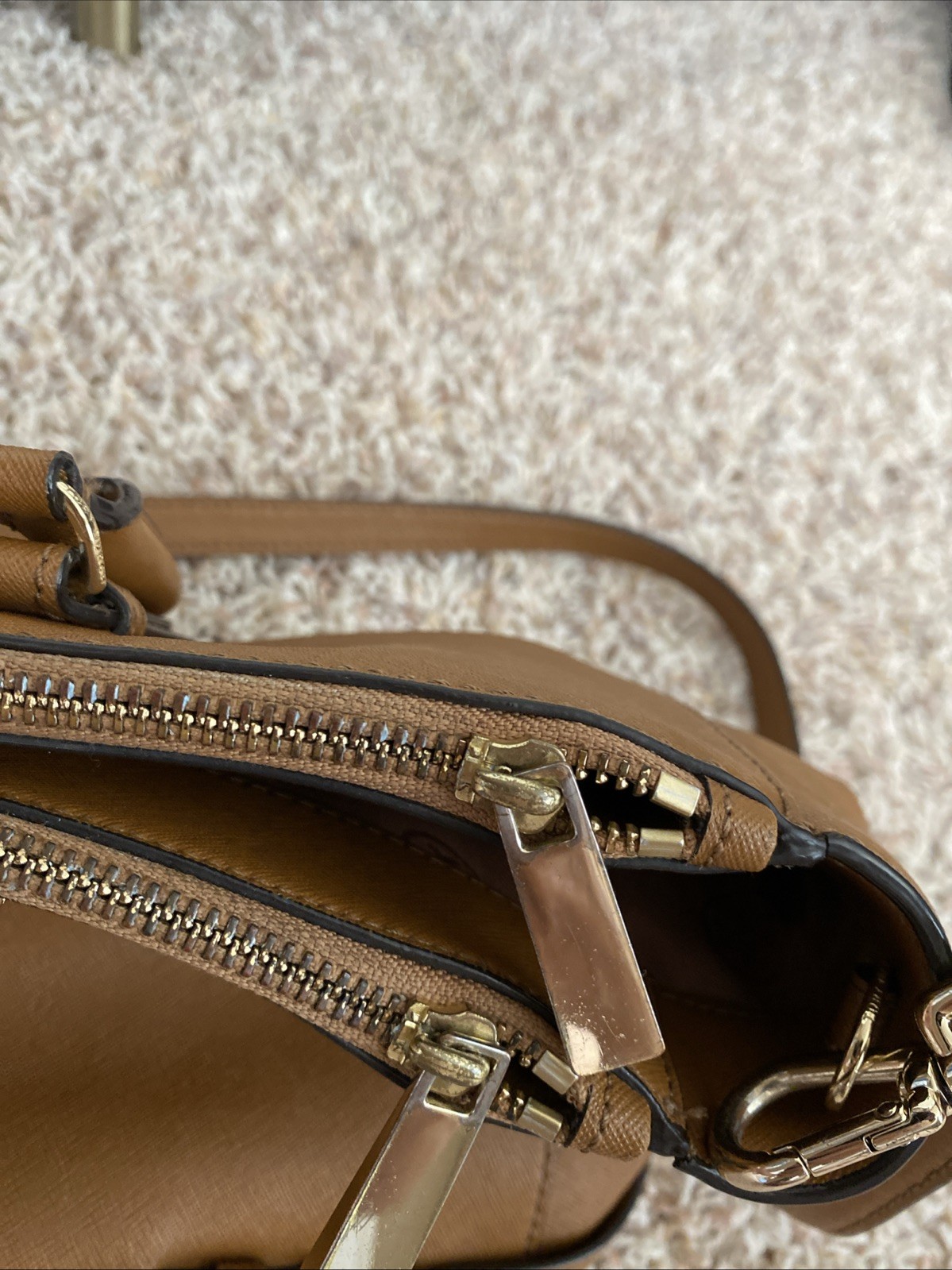 Tory Burch Robinson Tigers Eye Tan/Brown Saffiano Leather Handbag Satchel Nice
