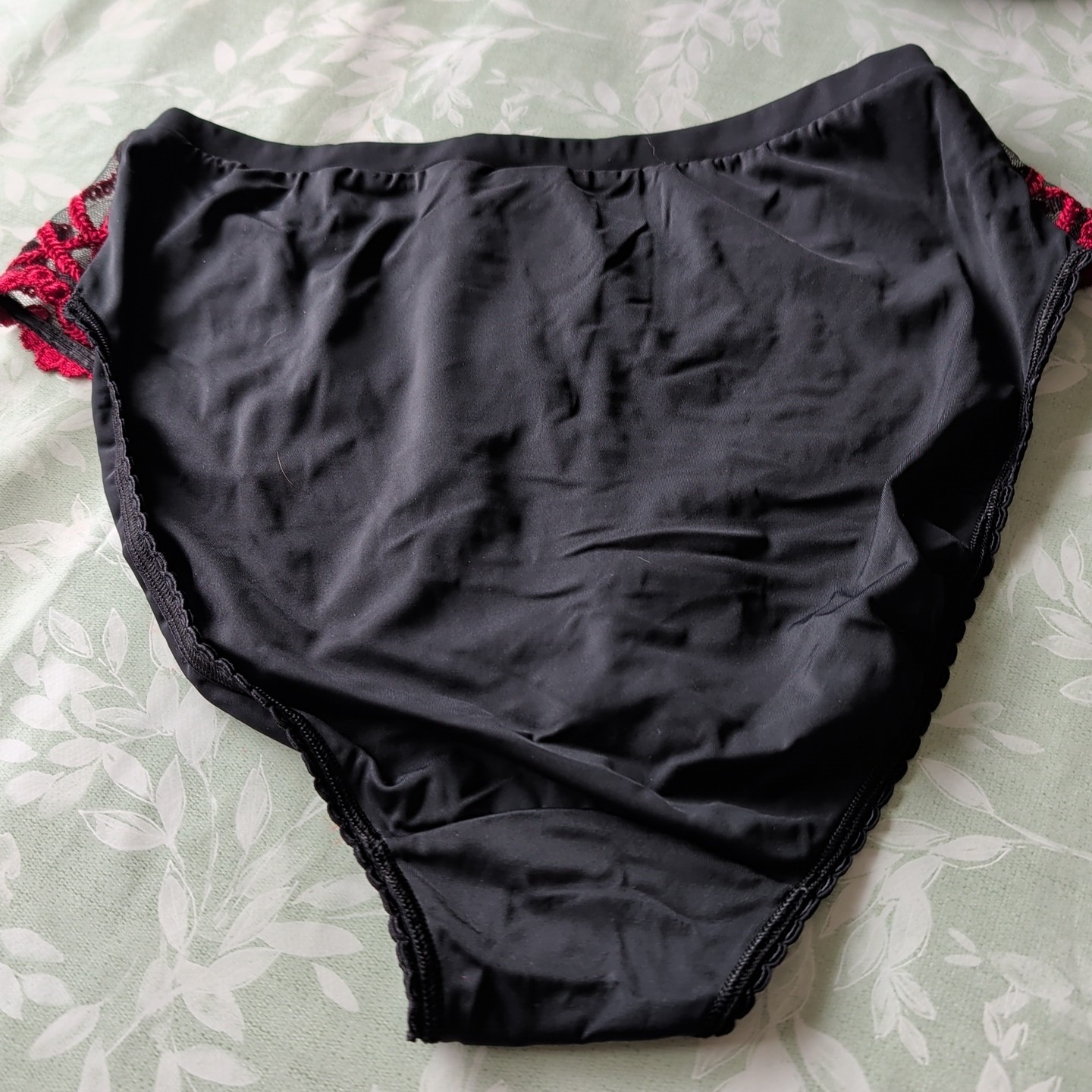 Gossard Knickers Size XL Black Red BNWT