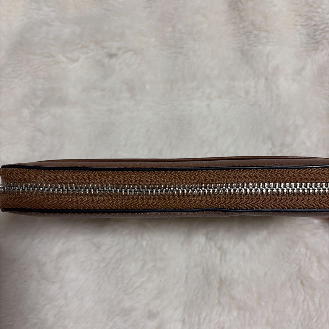 Excellent Condition Coach Peanuts Snoopy Collaboration Leather Round Zip Long Wa