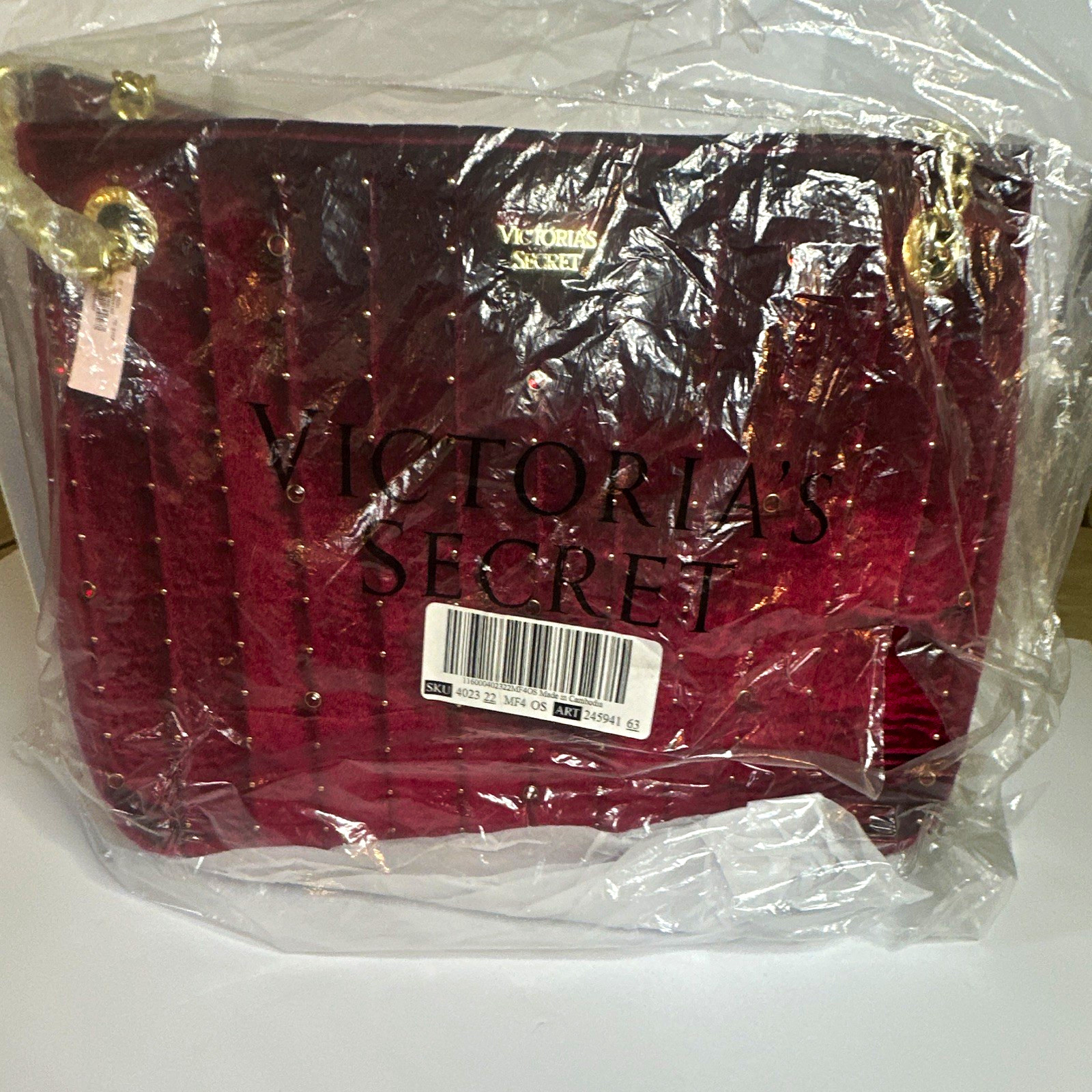 Victoria’s Secret Burgundy Quilted Studded Crossbody Gold Chain Zip Detach