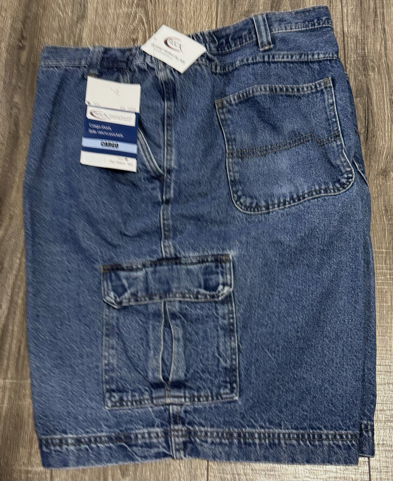 Big Mens ROCXL Denim Cargo Shorts with Semi Elastic Side Size 50 NWT $60