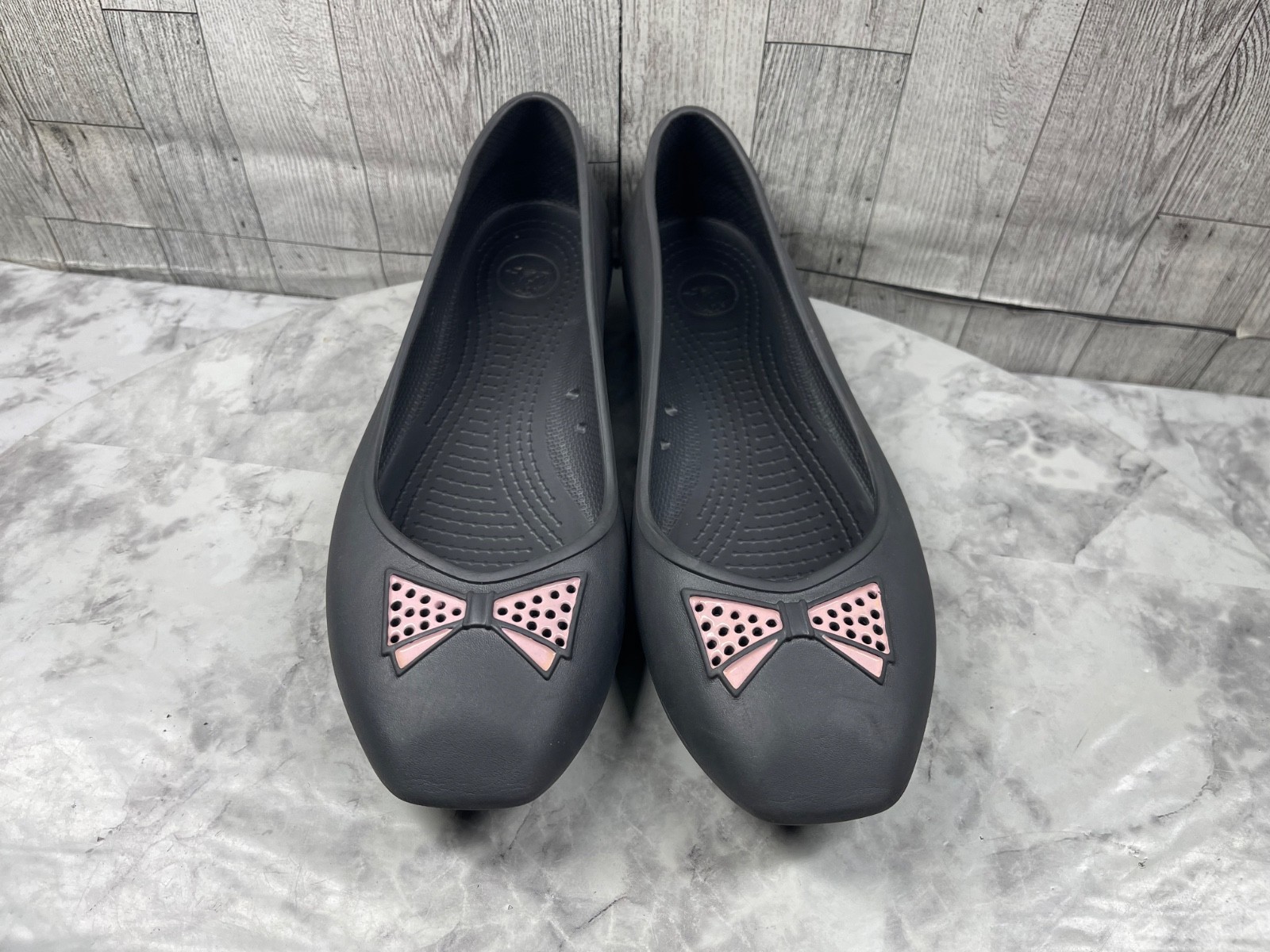 Crocs Lenora Ballet Flats Women 9M Bow Rubber Shoes Black Pink Slip On Loafers