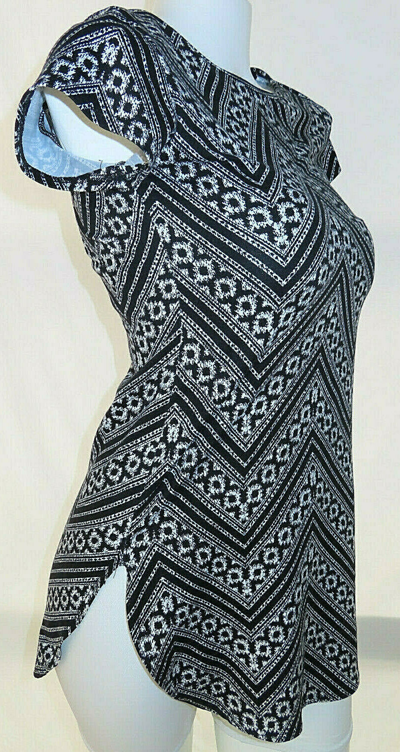 Pinc Women’s Black White Patternity Mynihility Patterns Mini Skirt Blouse Size S