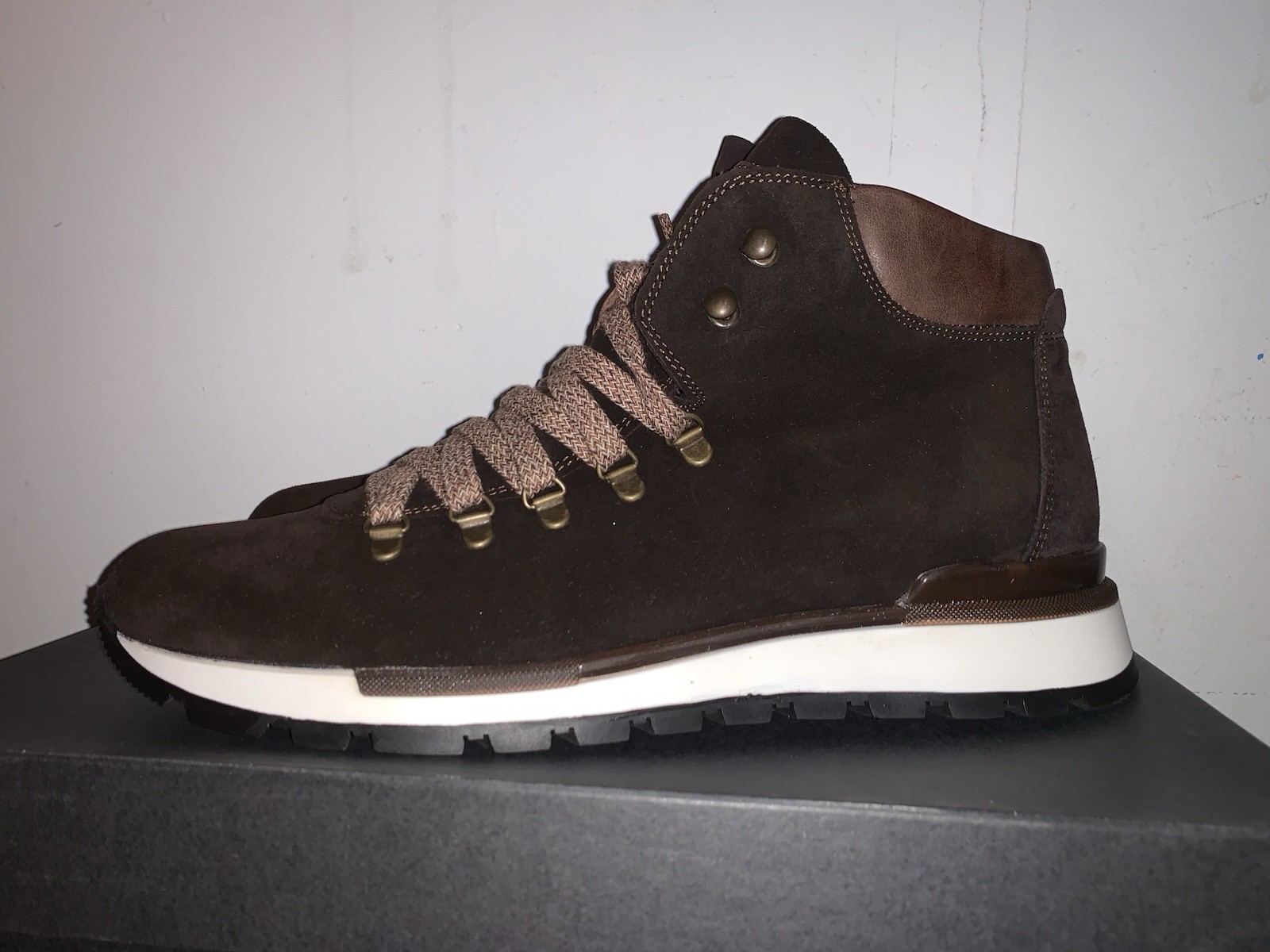 Kenneth Cole Design 10668 Boots Size 9.5 Mens Dark Brown color New