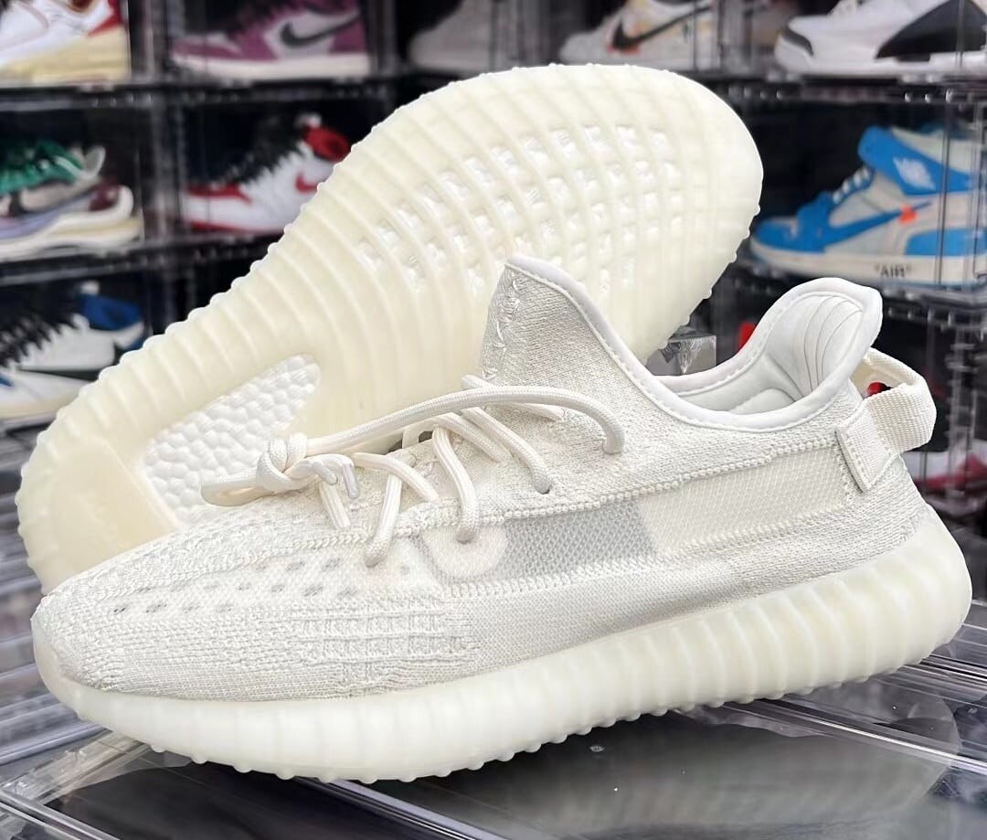 Yeezy 350 V2 Bone – Size 6.5 US
