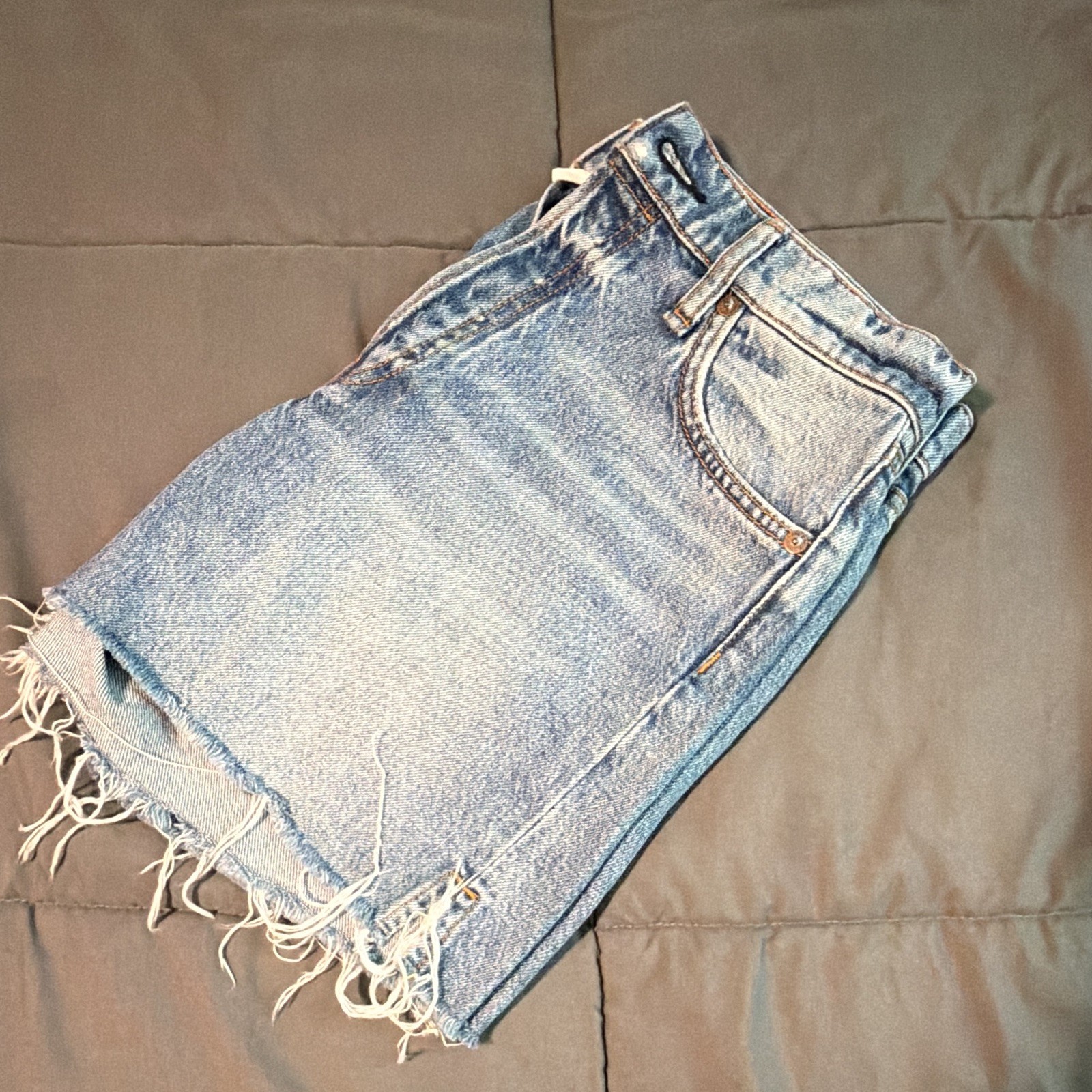 Women’s Blue Solid Denim Cut Off Shorts Frayed Hem 5-Pocket Button Fly