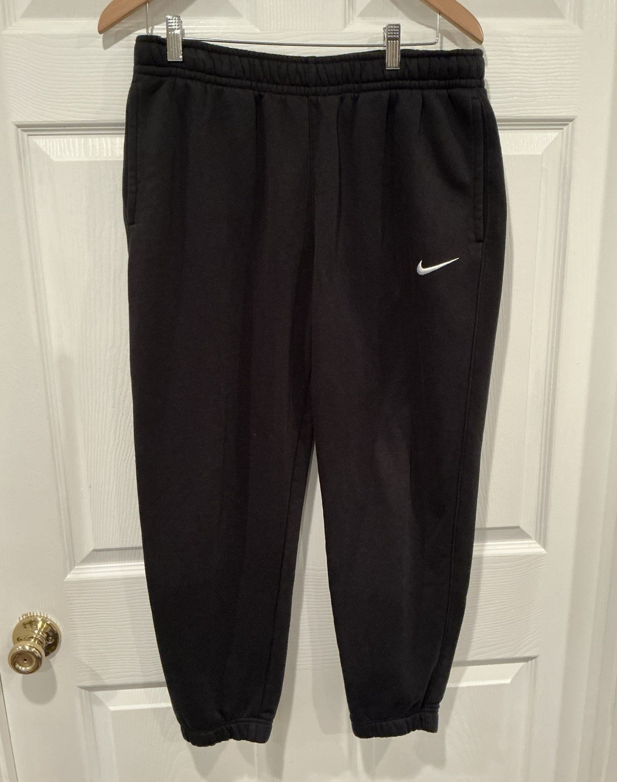 Nike Men’s L Black Fleece Jogger Pants Drawstring Elastic Waist Pockets