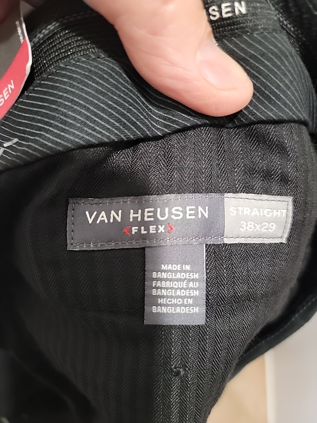NWT Van Heusen Men’s Flex Straight Leg Black Pants Waist 30 32 34 36 38 40