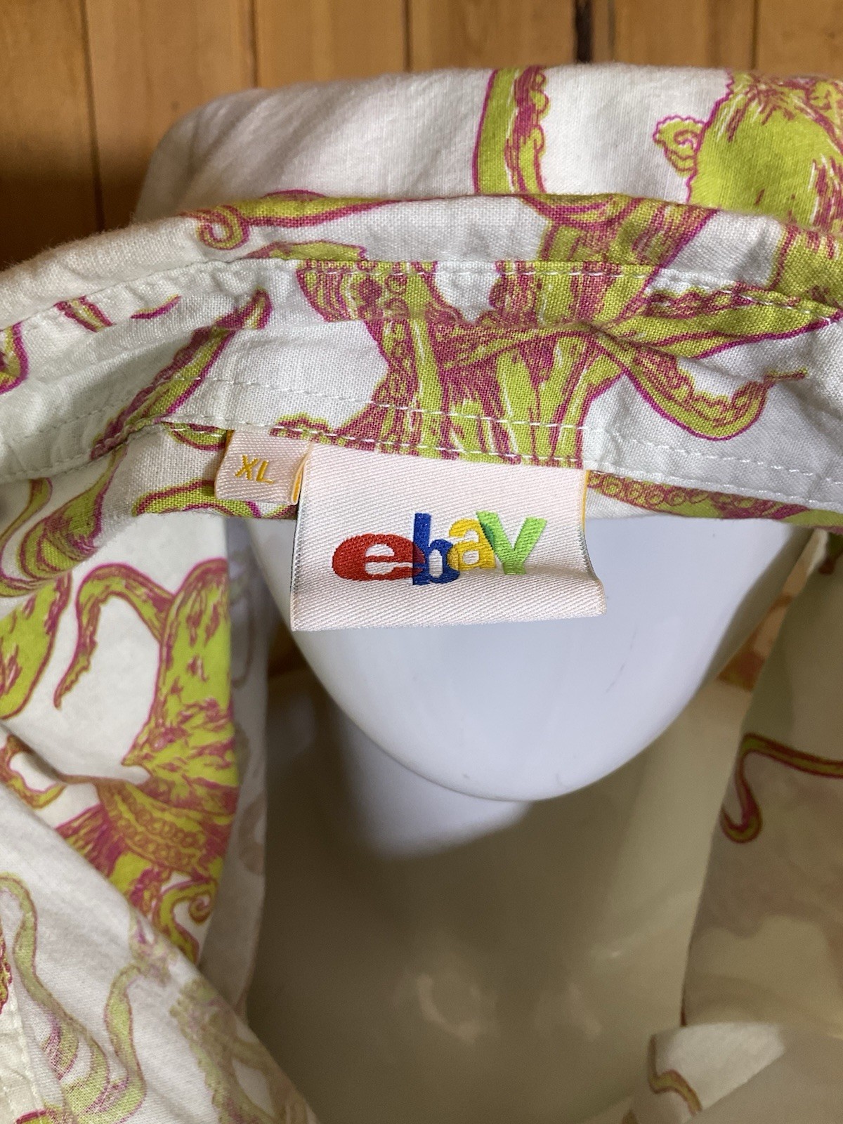 EBAY store Embroidered Logo Octopus Short Sleeve Button Down Shirt Size XL