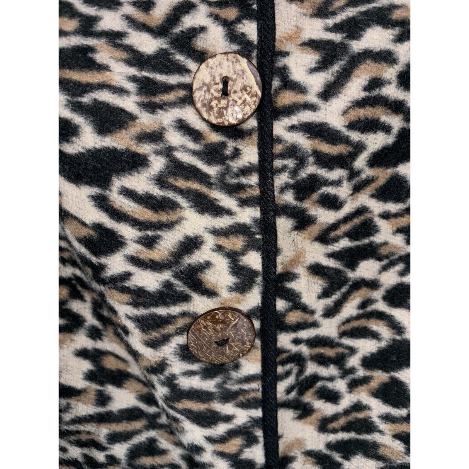 NEW L.I.B. New York Womens Animal Print Poncho Cape Leopard One Size Classic NWT