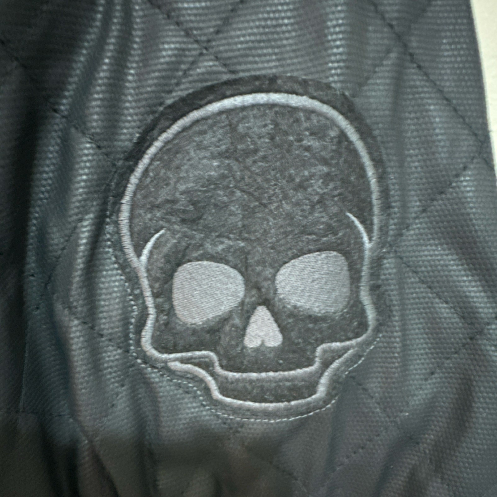 Hard Rock Guitar Co Men’s Black Quilted Skull Logo Jacket L Button Embroidered