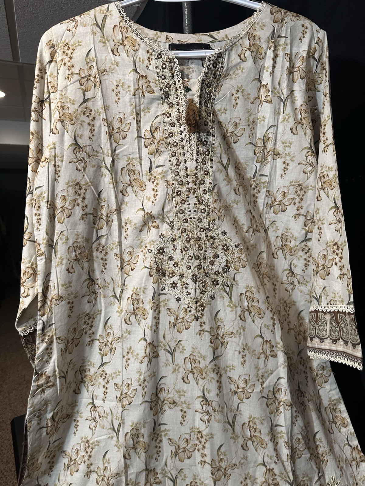 Riwayat Brand Embroidered Lawn/Cotton Shirt / Kurti-1 Pc – Medium & Large -$22