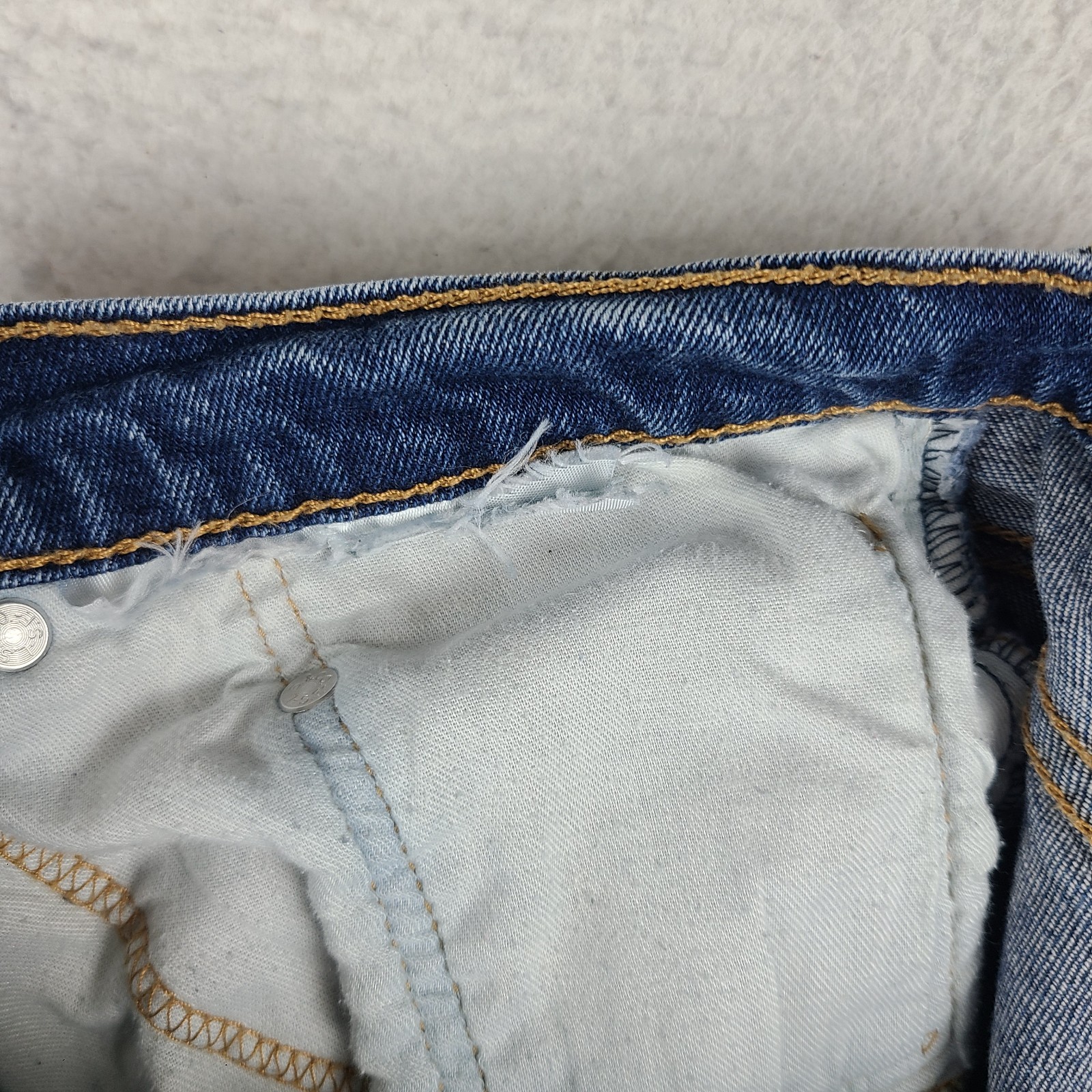 Levi’s 502 Jeans Mens Blue 31×30 Slim Tapered Medium Wash Denim