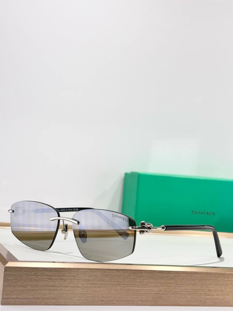 Authentic Tiffany & Co Rimless Rectangular Sunglasses Brown Gradient Lenses Silv