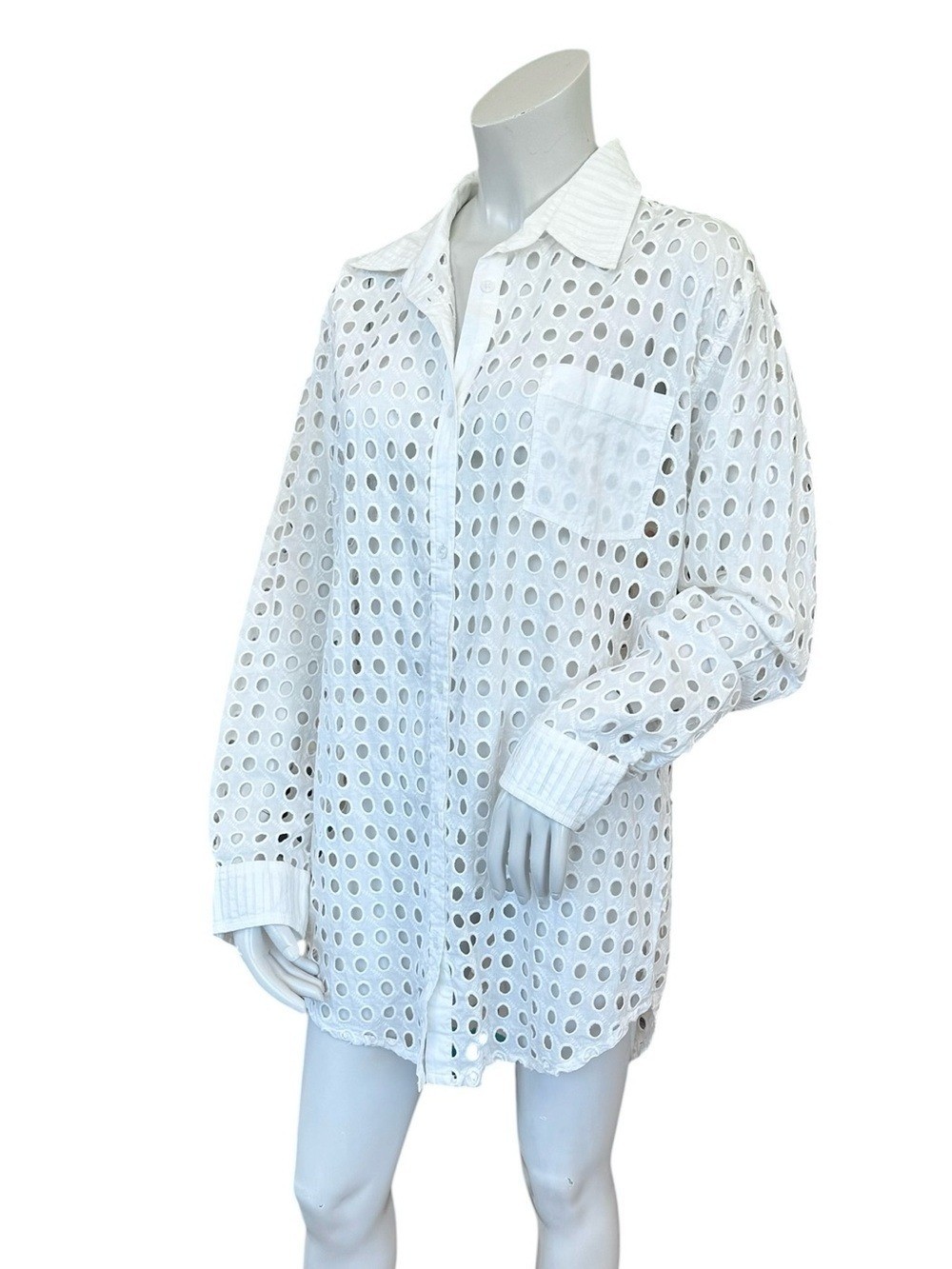 Solid & Striped White Eyelet Embroidered Oversized Coverup Oxford Shirt Medium