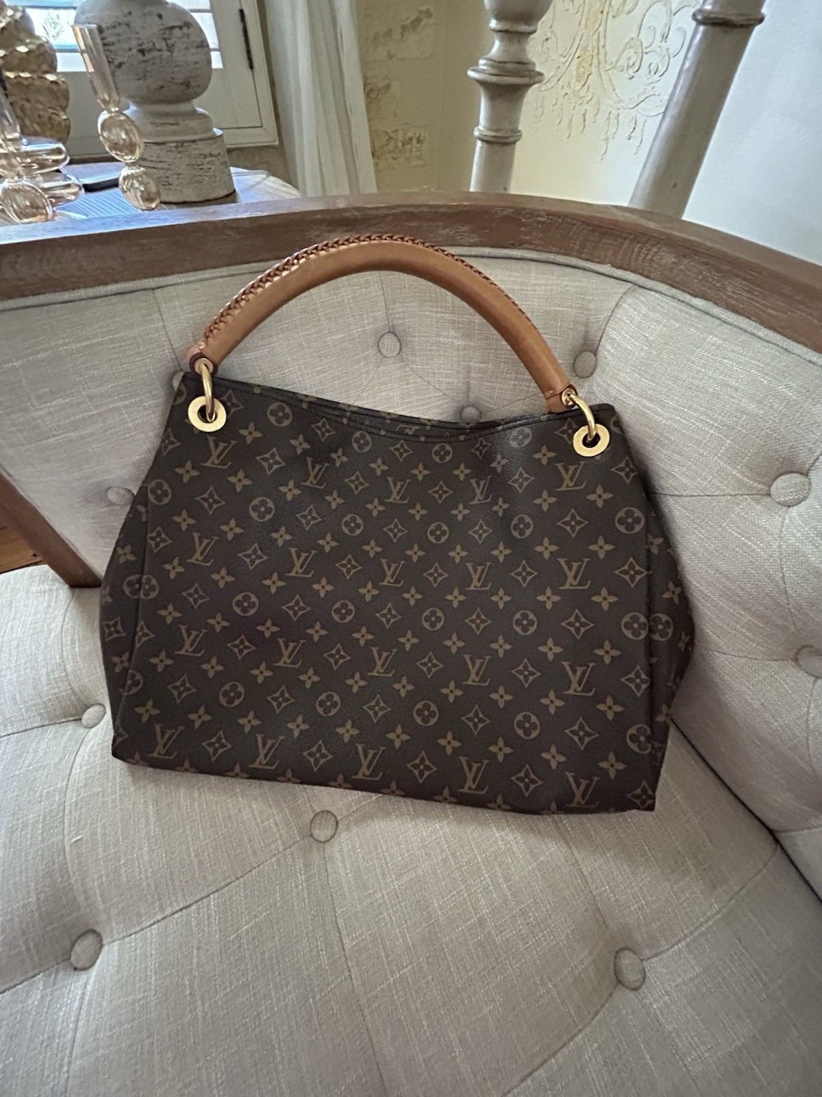 Louis Vuitton Artsy Monogram Canvas MM Shoulder Bag, Authentic Excellent