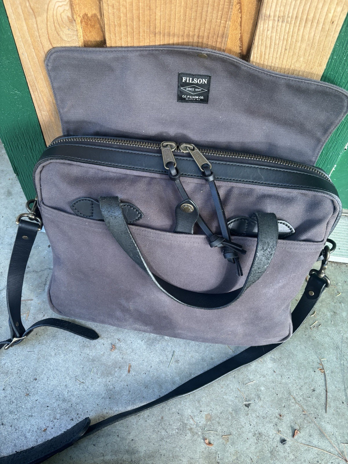 Filson 256 Original Briefcase Rugged Twill Bridal Leather USA Grey Laptop Bag