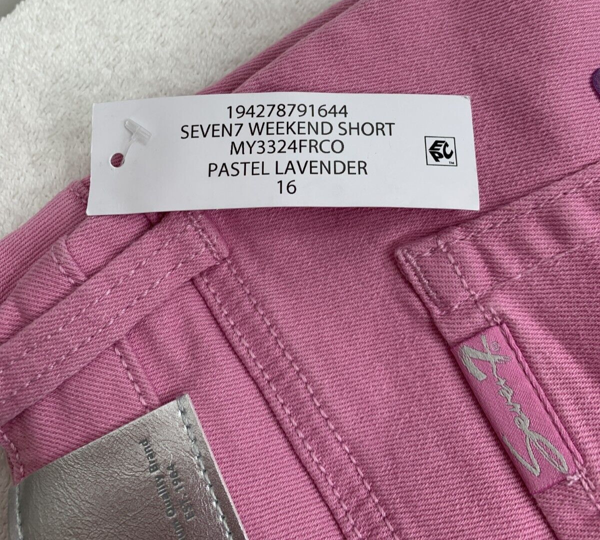 Seven7 Women’s 5″ Fray Hem Mid Rise Denim Weekend Short Lavender Size 16 NWT