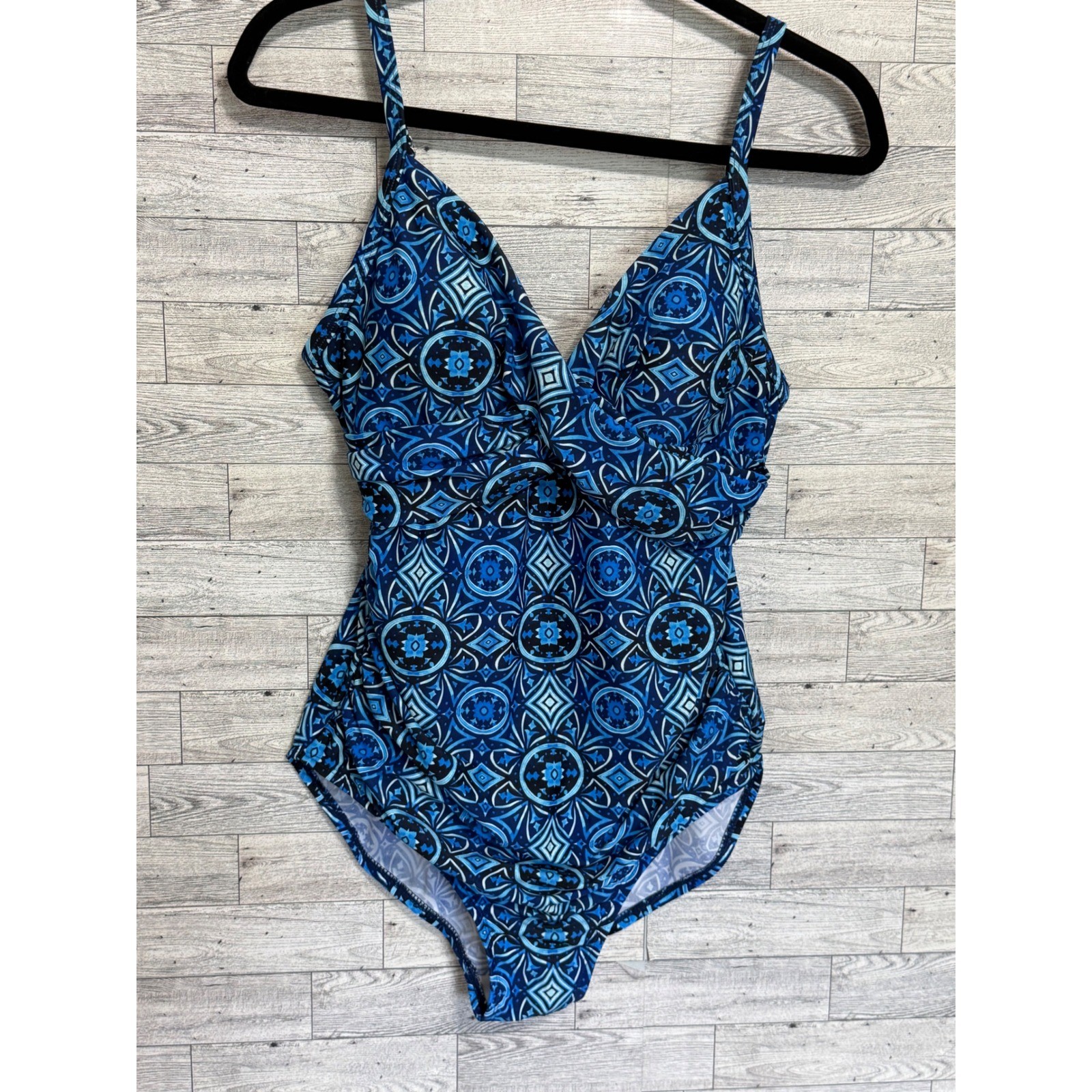Jantzen Womens Blue Geometric Ruched One Piece Swimsuit Surplice V-Neck Large
