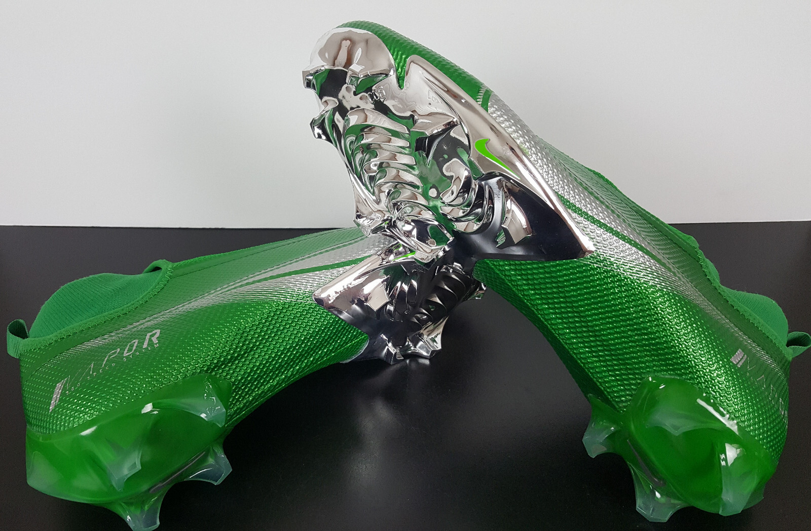 NIKE VAPOR 360 ELITE FOOTBALL CLEATS OREGON DUCKS PE GREEN CV3066-303 (SIZE 16W)