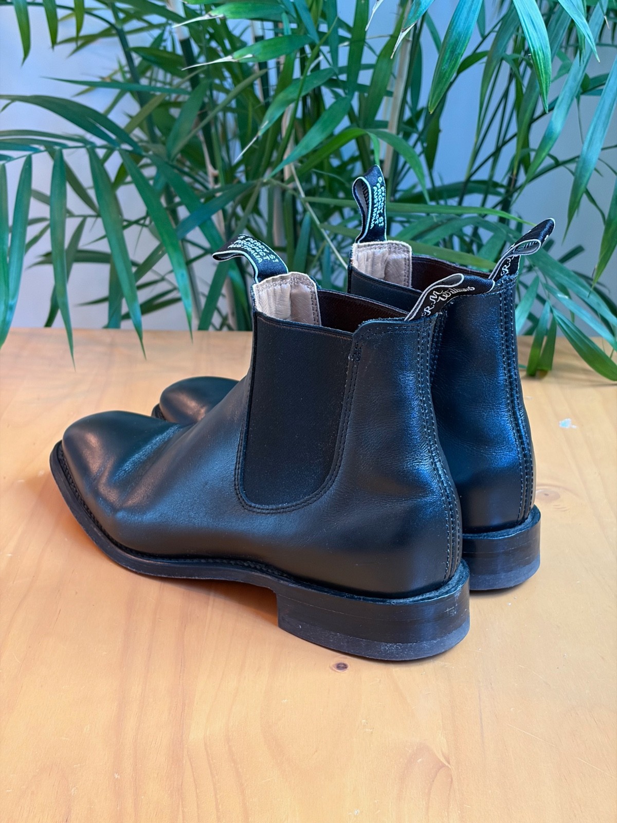 R.M. Williams Classic Craftsman Leather Chelsea Boots US 10 / UK 9 – Barely Worn