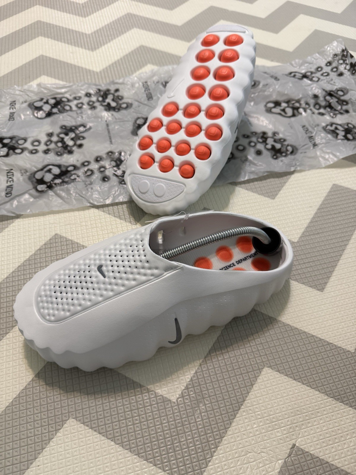 Brand new Nike Mind 001 slippers, White, EU46/US MEN 12 No Box