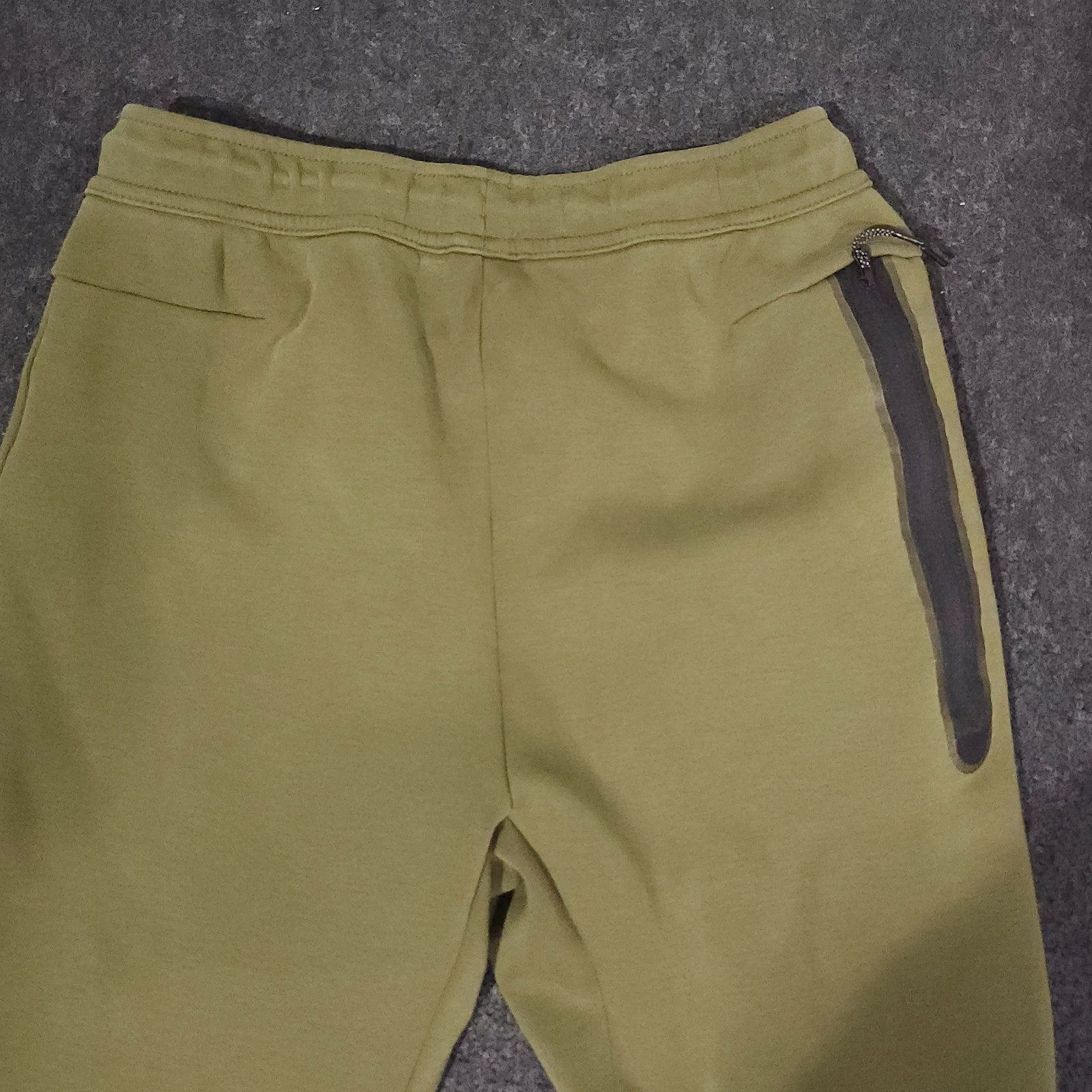 Nike Tech Fleece Jogger Sweatpants Mens Medium Olive Green Drawstring Sportswear