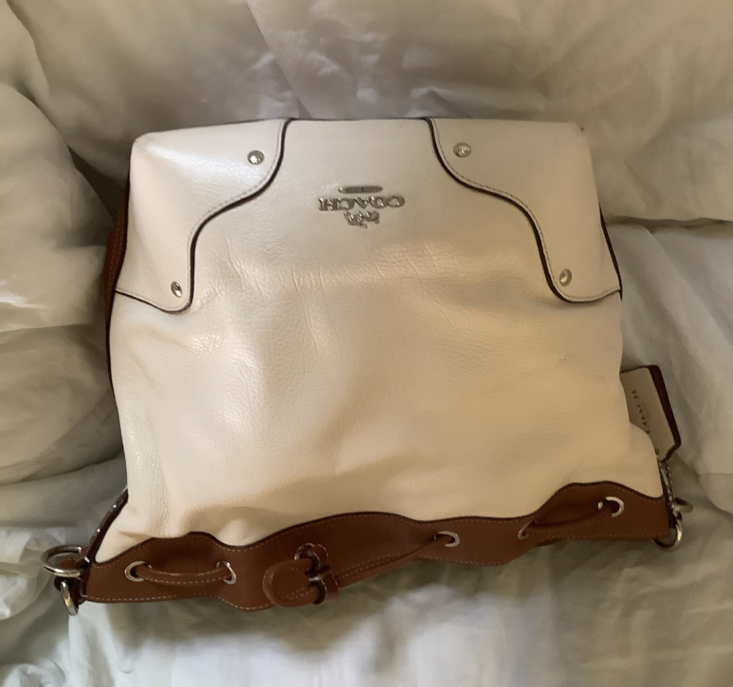 Coach Ivory/Brown Pebbled Drawstring Bucket Shoulder Bag Medium w/ Hang Tag