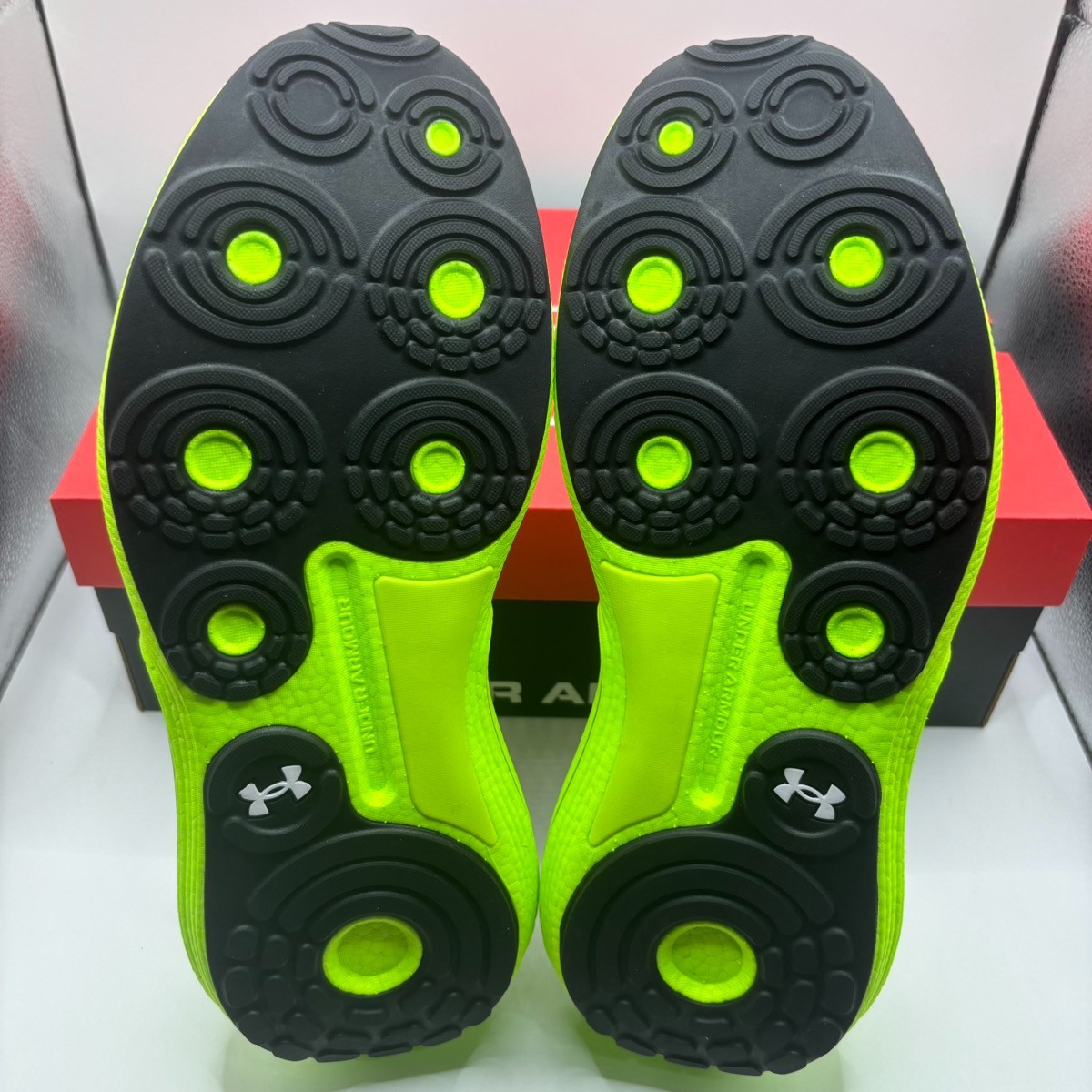 UNDER ARMOUR UA Phantom 4 3027593 104 White/Hyper Green/Black Men Lifestyle Shoe