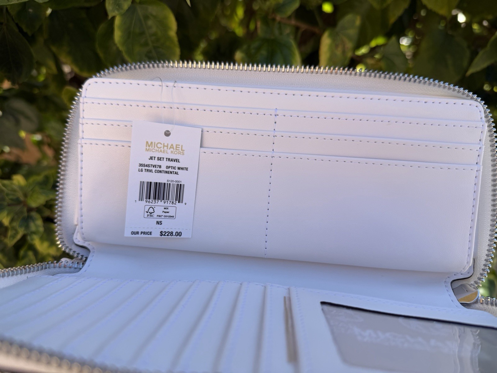 Michael Kors Jet Set Travel Large Continental Wallet MK Optic White
