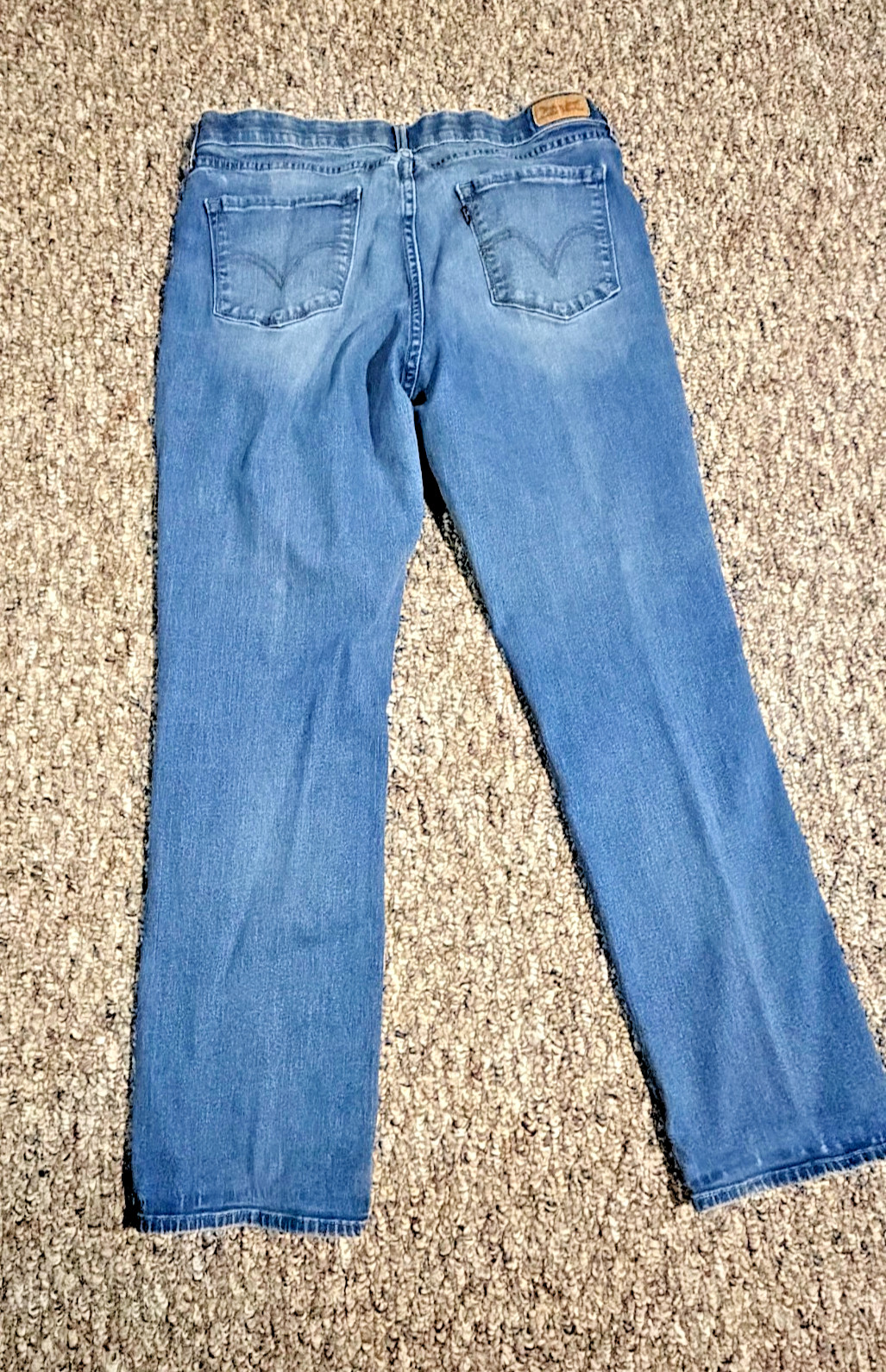 Levis 525 Distressed Jeans Woman’s Size 14 Loose Straight Leg Spandex Waist