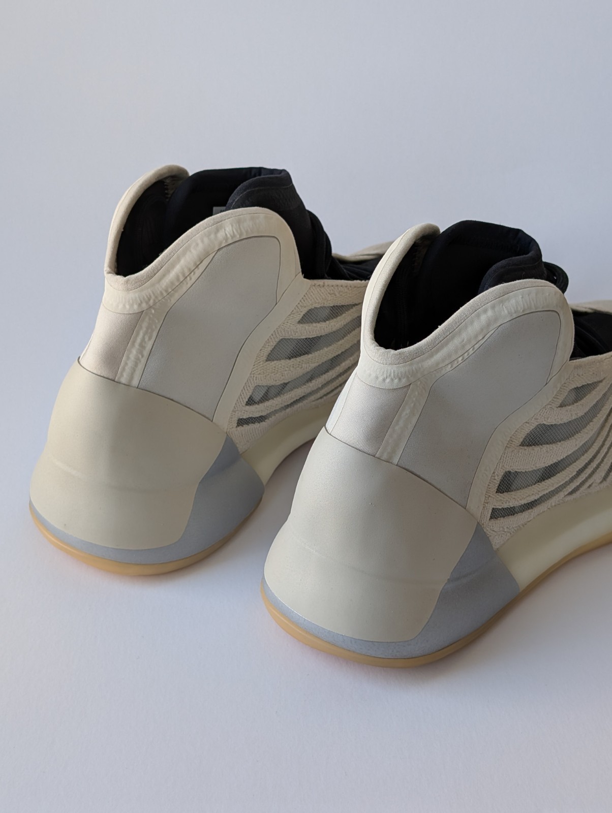 Adidas Yeezy QNTM Mist Slate Men’s Size 9.5