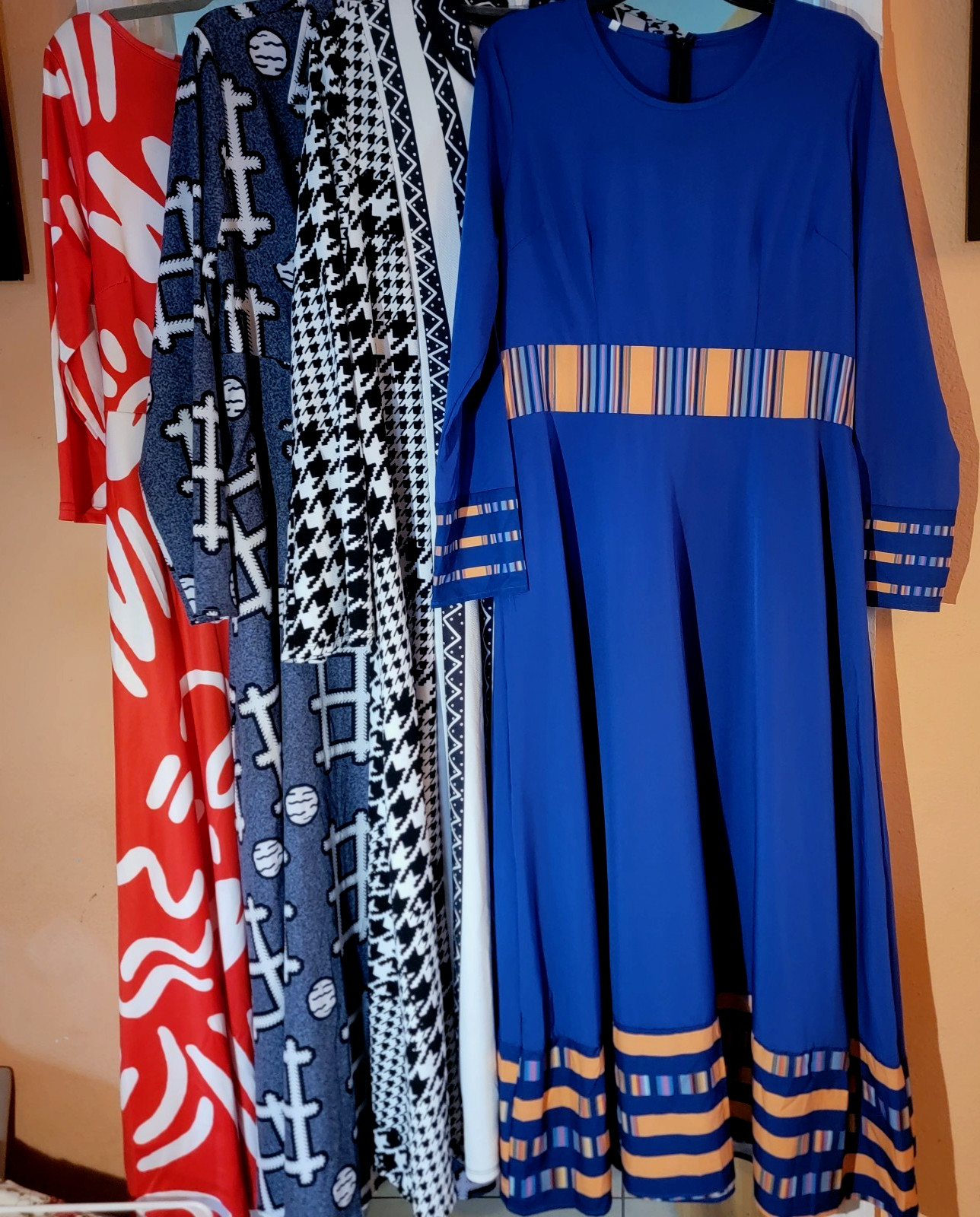Women’s Lot Of Any Season Dresses. Sz XX-Large. Lot Of 4 Excellent ( AND CUTE!)