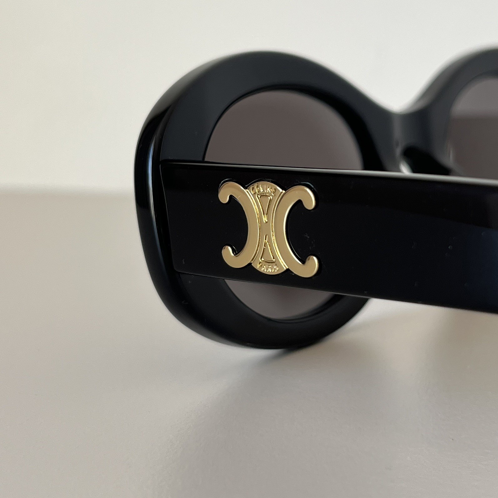 Celine CL40194 Triomphe Oval Shiny Black Sunglasses