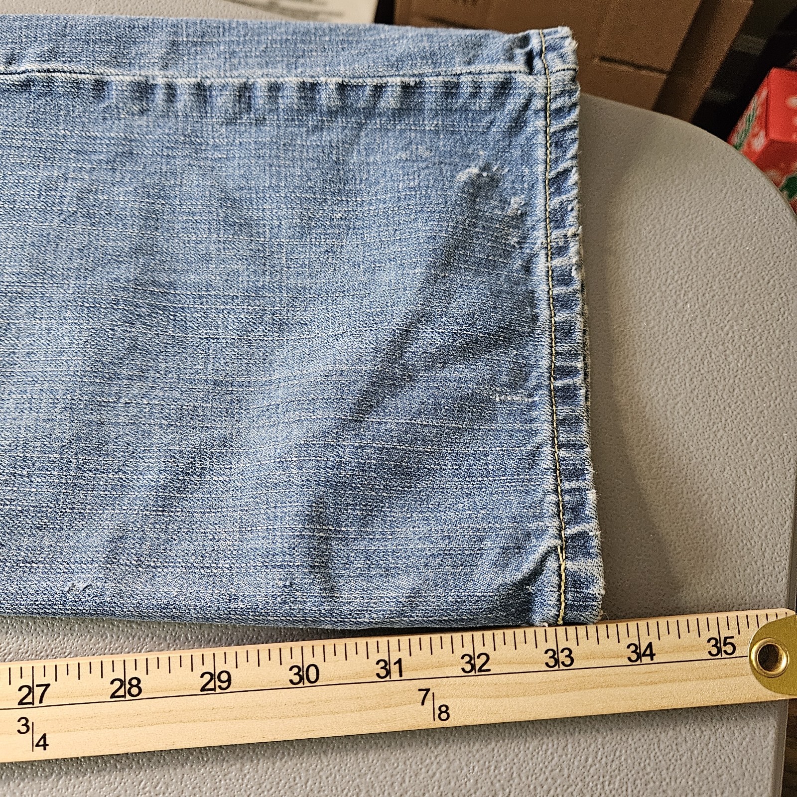 Levi’s 527 Denim Jeans Low Boot Cut Men’s 33×34 Blue Distressed Med Wash