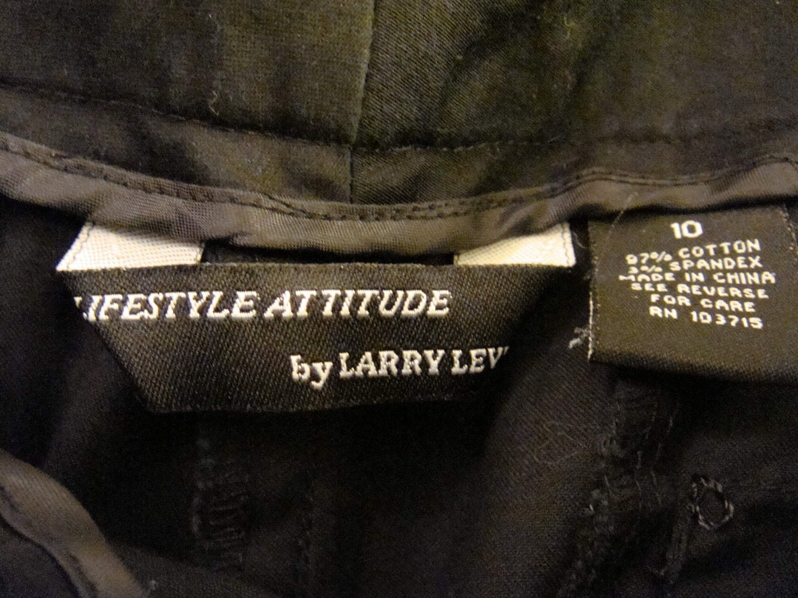 Womens Lifestyle Attitude Black 97% Cotton 3% Spandex Light Weight Capris Siz 10