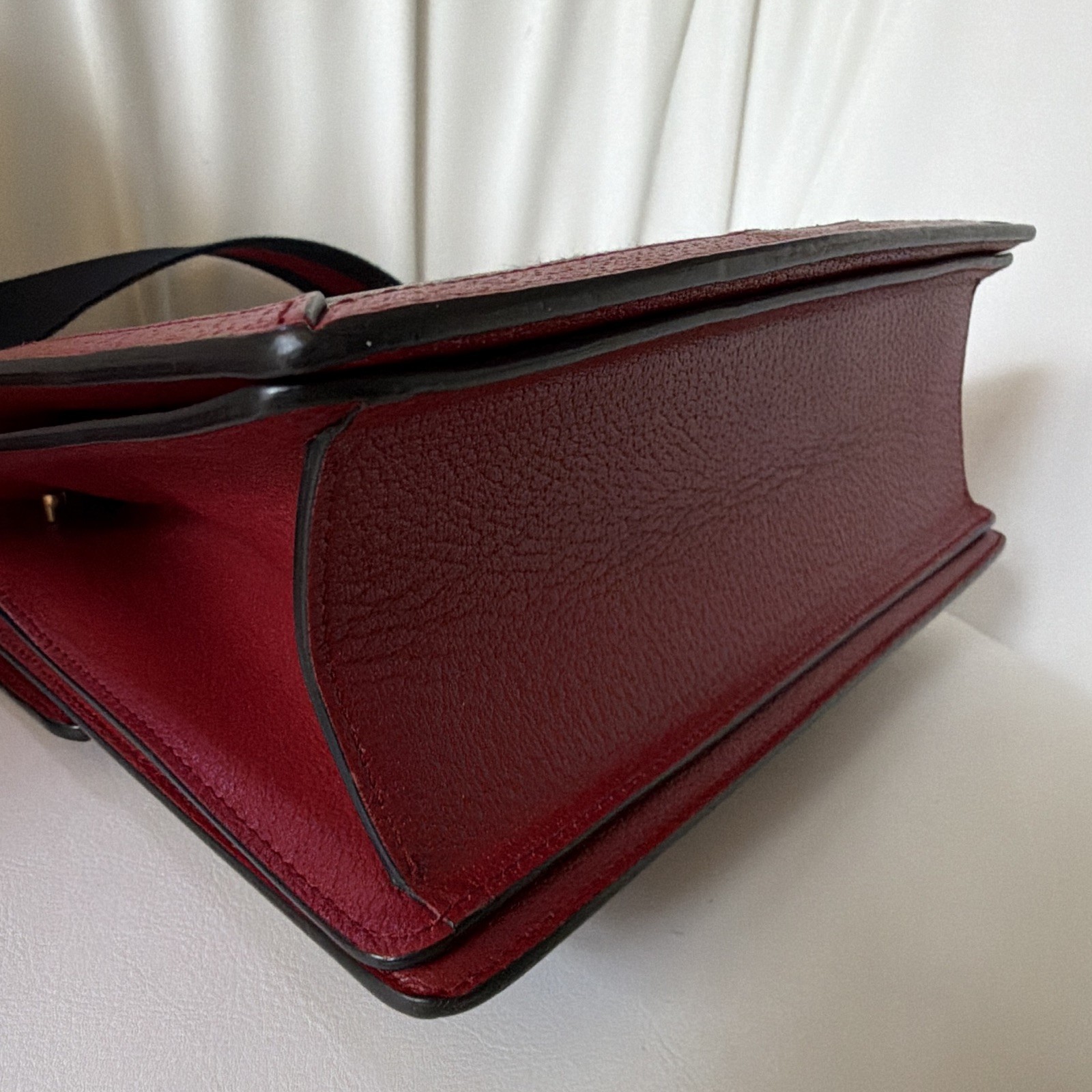 Gucci Queen Margaret GG Supreme Bee Shoulder Bag Red Navy 476541 Authentic Card