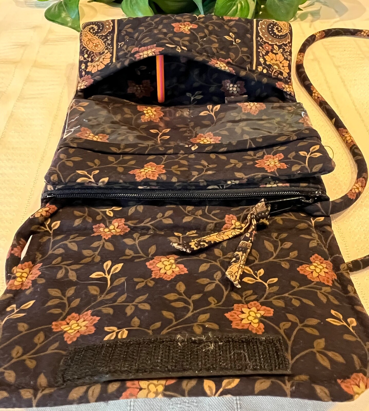 Vera Bradley Vintage Crossbody Organizer Black Walnut Wallet with Strap 1999 US