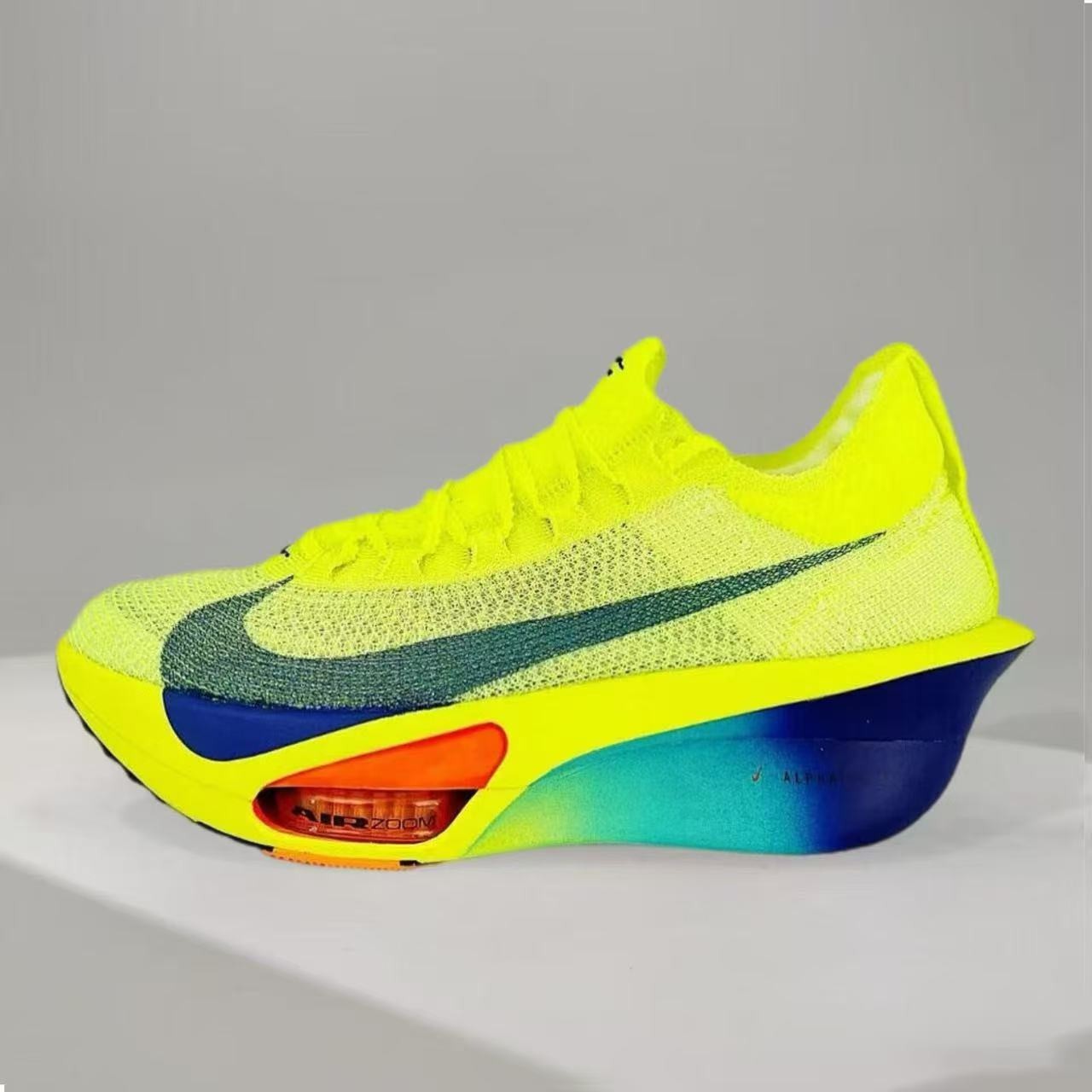 Nike Air Zoom Alphafly NEXT% 3 FD8311-700 Sneakers–Iconic Casual Shoes for men