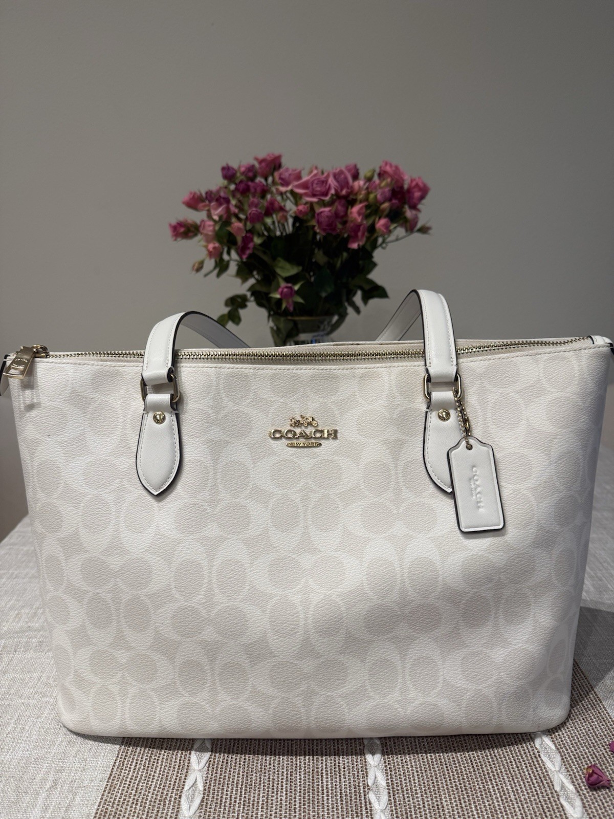 Coach F58846 Crossgrain City Zip Top Tote Handbag – Chalk