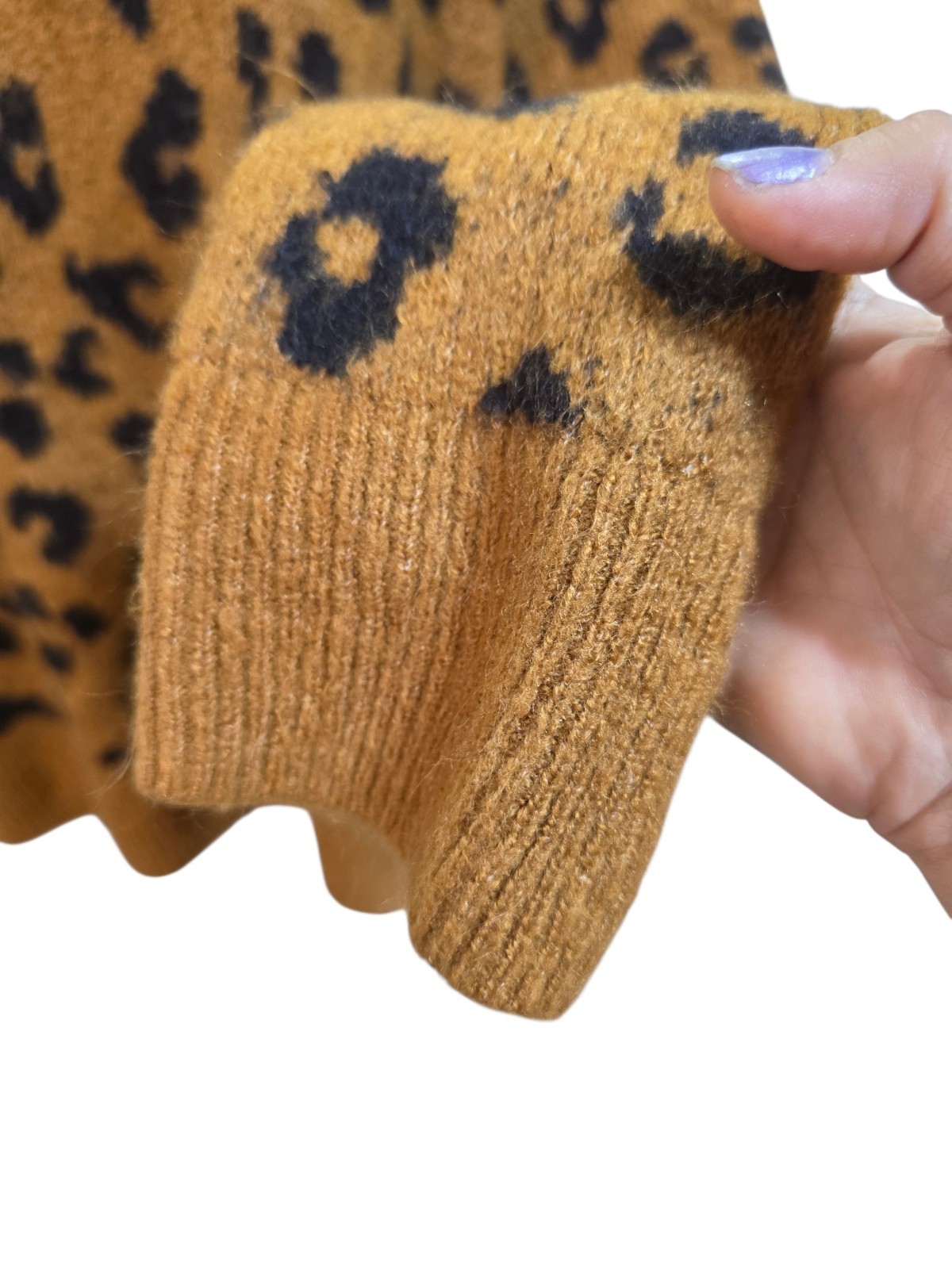 Old Navy Fuzzy Leopard Animal Print Sweater Sz Large Camel Brown Black Cozy Fall