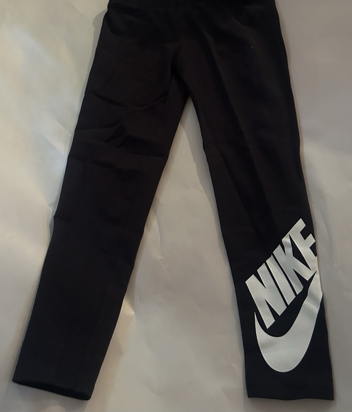 Lovely New Nike Girls Black Leggings size 6x made Vietnam 94% Cotton 6% Elastane