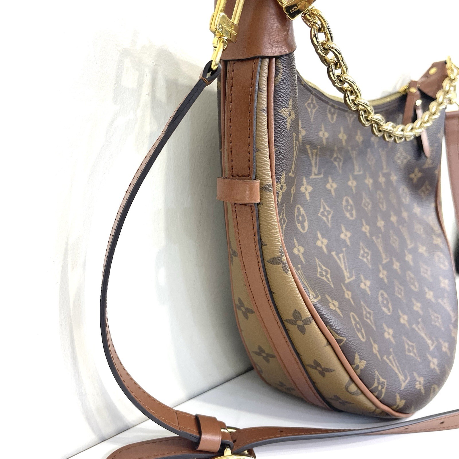 Authentic – Louis Vuitton Brown Loop Hobo Monogram Reverse Shoulder Bag w/ Pouch