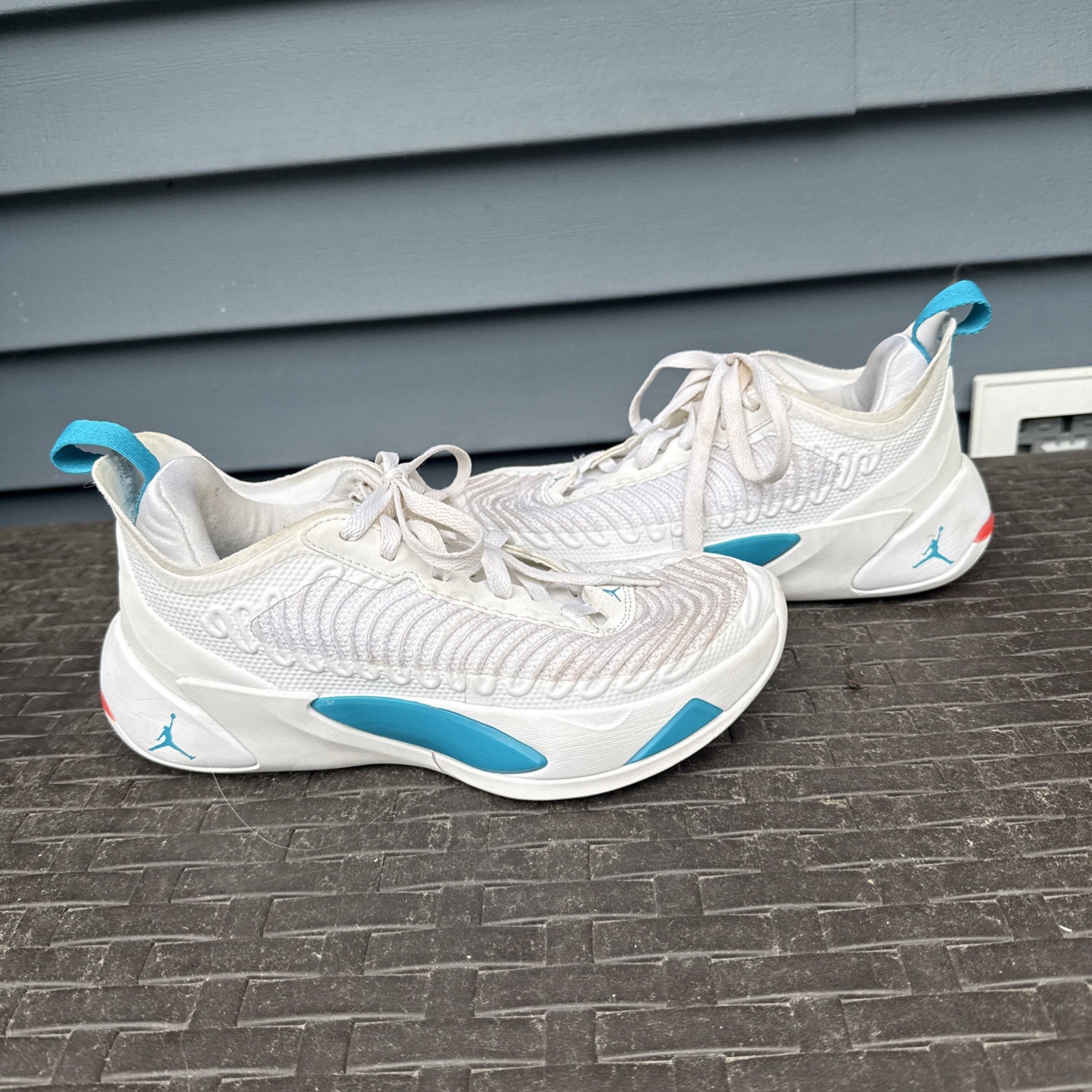 Youth Jordan Basketball Shoes, 5Y