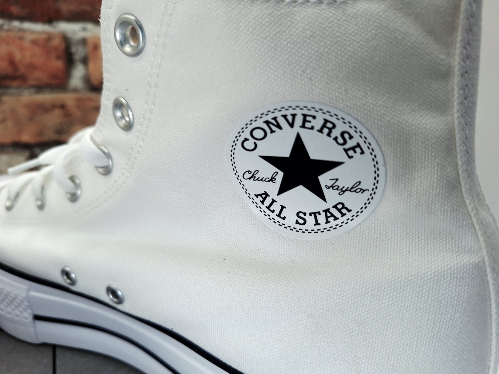 Converse CTAS Hi 1.5in Platform Lift OX White Black Men’s Sz 11 Canvas Sneakers