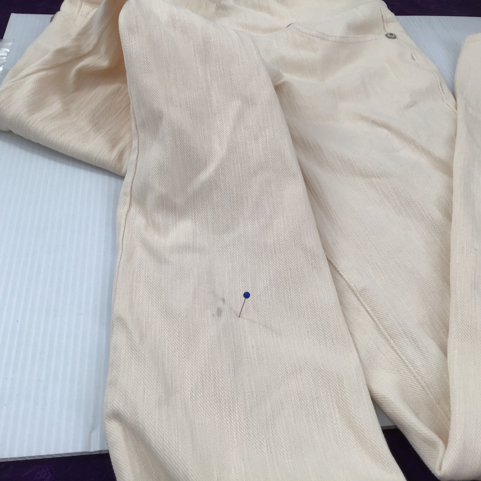 DG2 New XS Cream Colored – 94% Cotton/6% Spandex Diane Gilman Pants