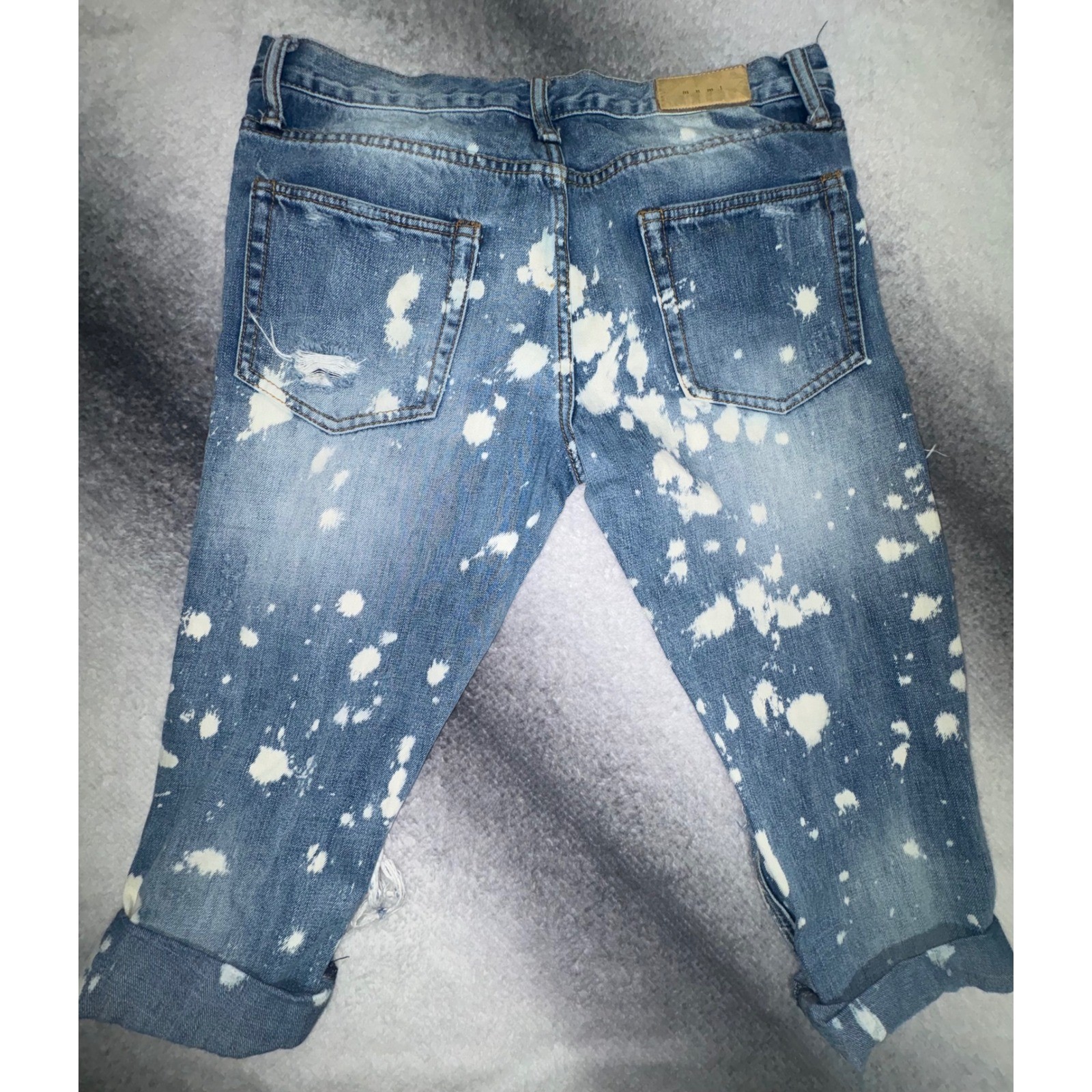 (B2) MNML Custom Bleach Splatter Distressed Cut Off Jeans Mens 34 Blue Street
