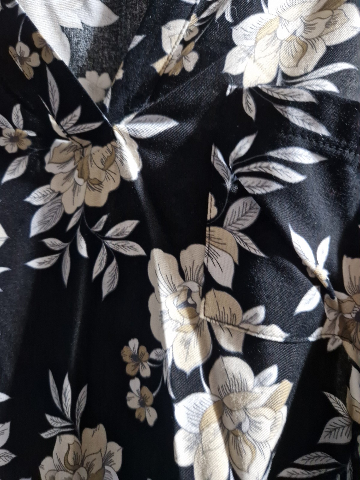 Select Ladies Top Blouse Size XL 16 BRAND NEW Without Tags Black/Cream