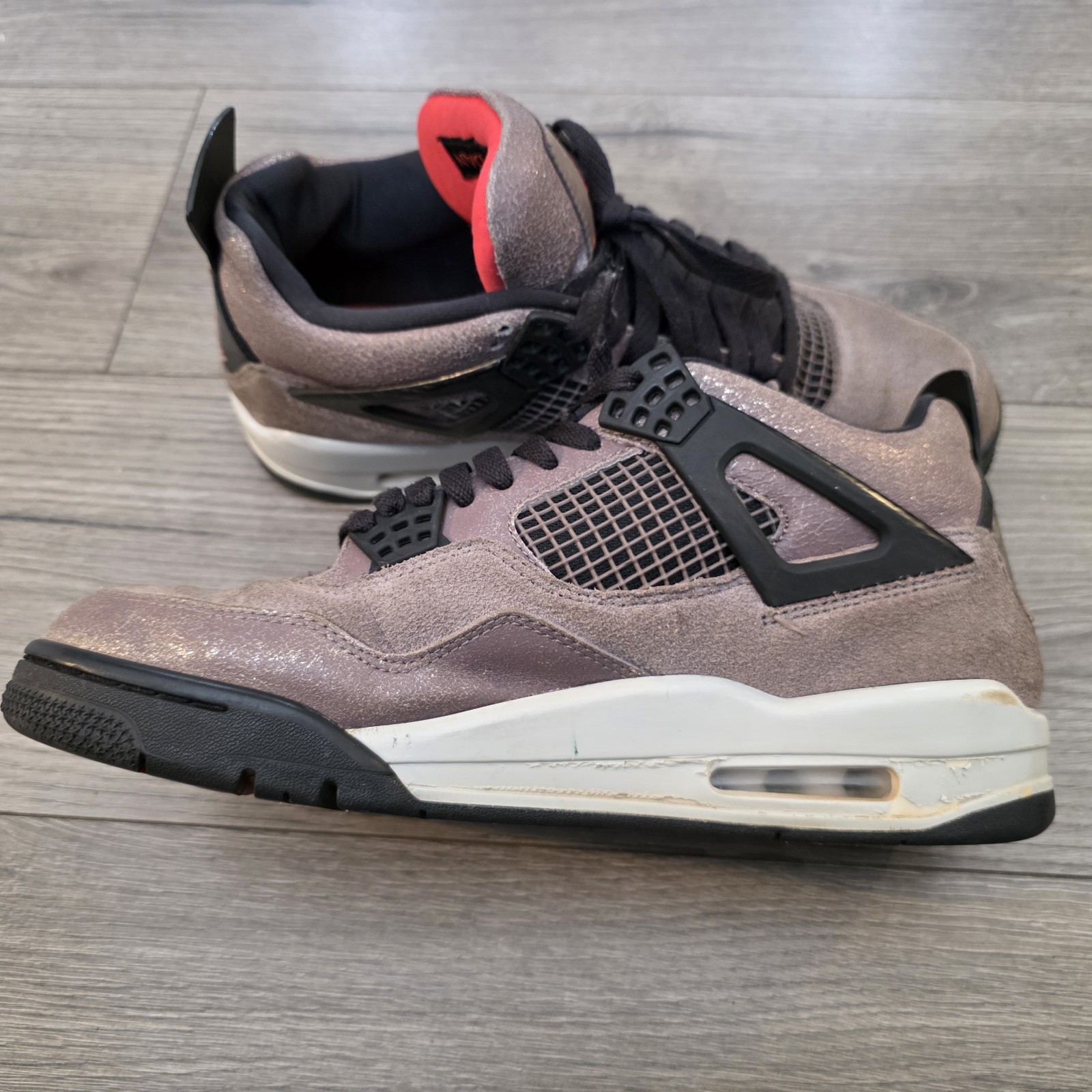 Size 10 – Jordan 4 Retro Mid Taupe Haze