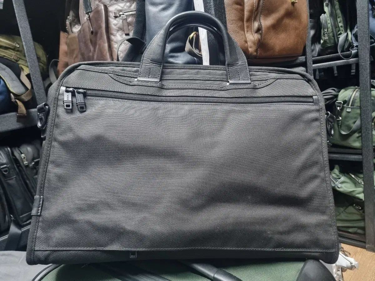 TUMI Alpha Brief 026114D2 Large Screen